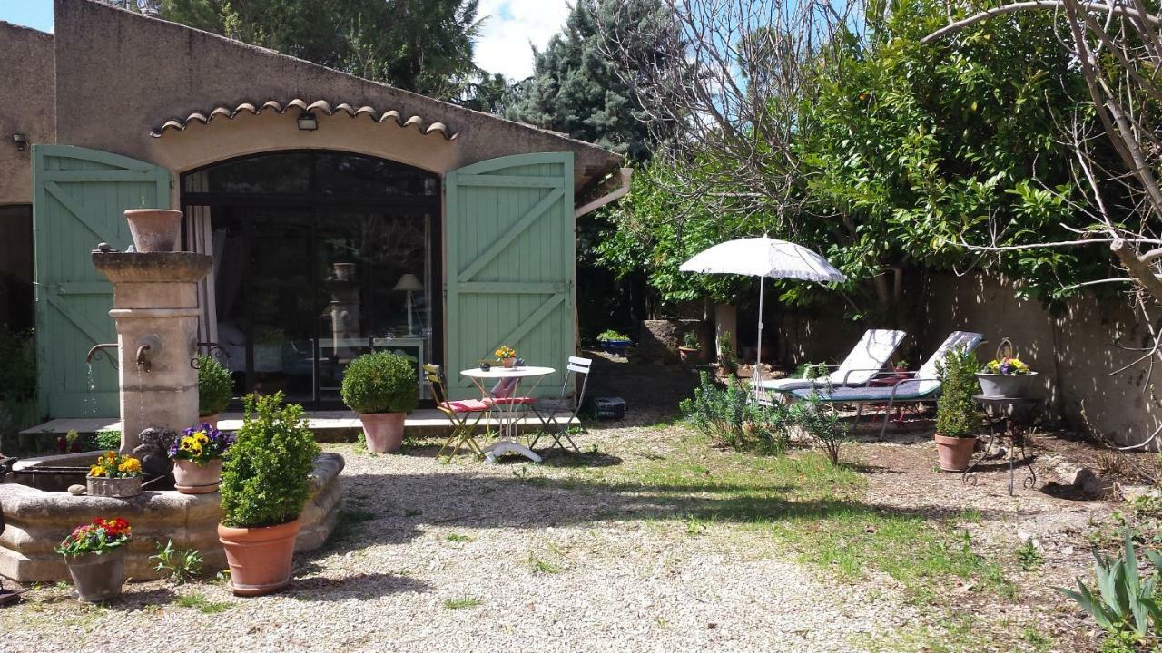 L'Oustalet Leilighet La Tour-dʼAigues Eksteriør bilde